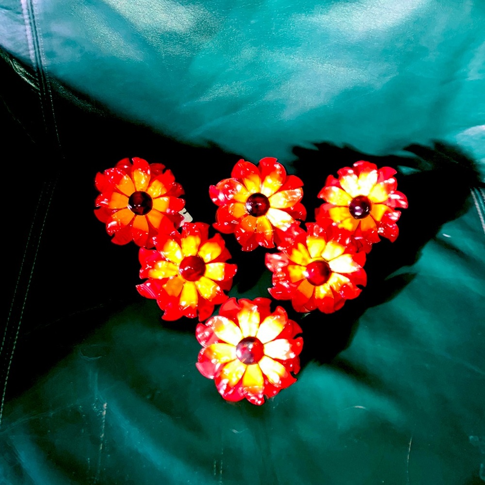 Pier 1 flower napkin rings
